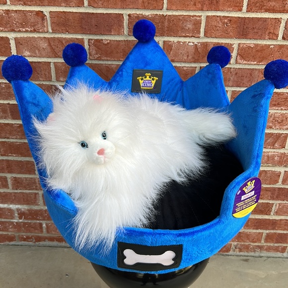 Chew King Small Pet Royal Blue Crown Pet Bed - Picture 8 of 13